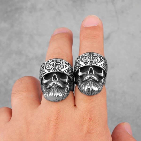Bandana Beard Skull Ring