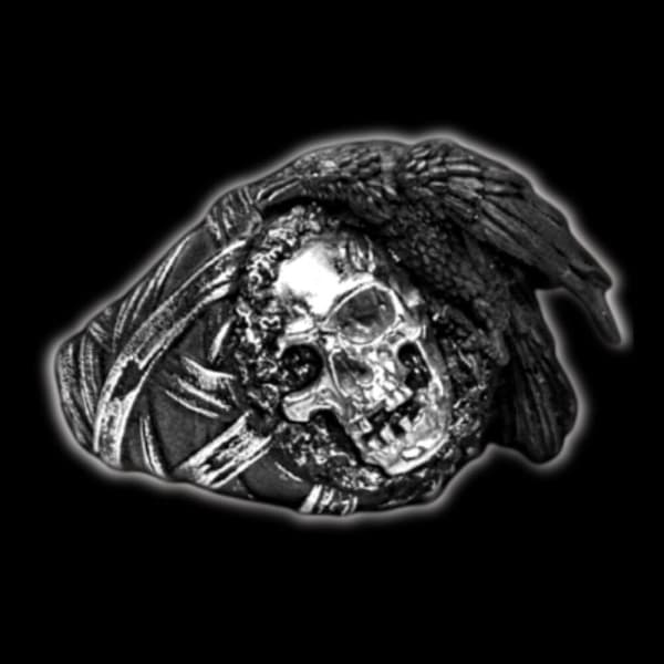 Raven skull ring