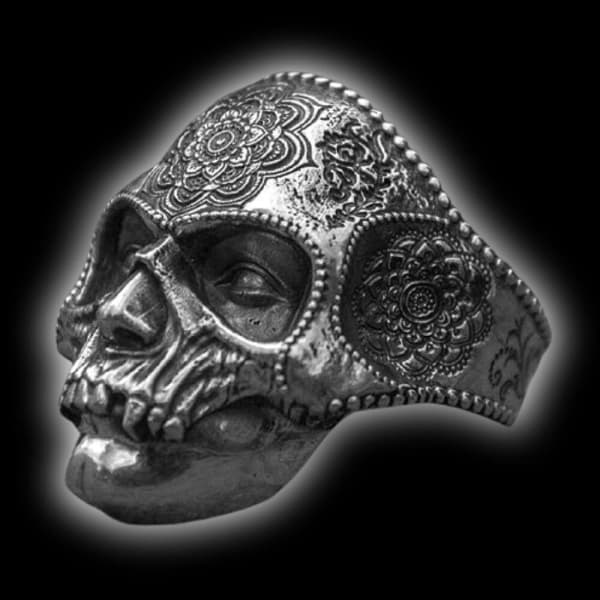 Vampire Skull ring